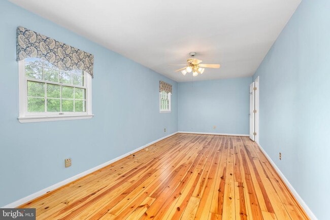 Building Photo - 607 E Wheel Rd