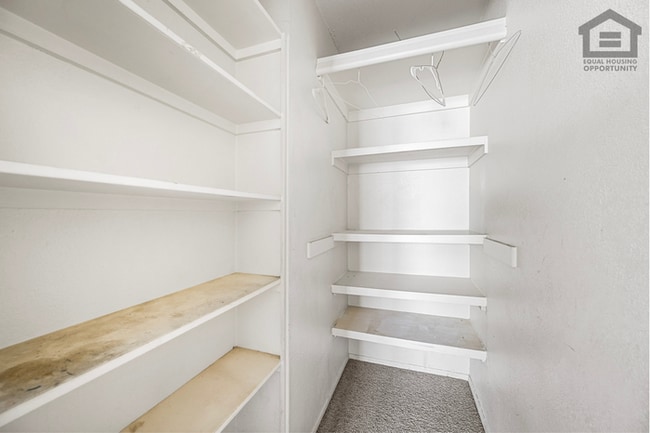 Building Photo - 2Bed/1.5Bath Ground Floor Townhouse at Glendale Ave/27th Ave! Ready for Immediate Move-In! -- GAR...