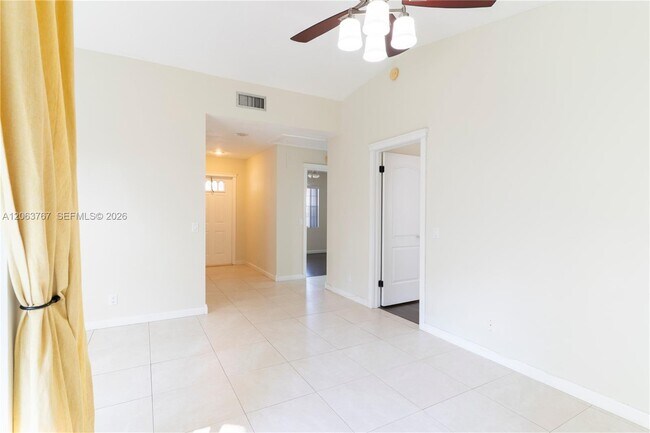Building Photo - 1494 Springside Dr