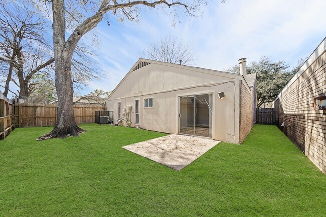 Building Photo - 4343 Willow Beach Dr