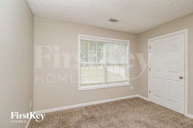 Building Photo - 96 Maple Leaf Ct