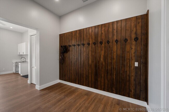 Building Photo - 16175 Deer Path Ln