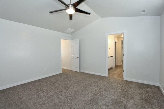 Building Photo - Immaculate & Spacious home in West Meridian