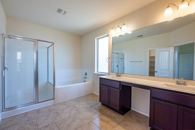 Building Photo - 4306 Romiti Ct