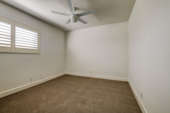 Building Photo - Updated, 3 bedroom 2.5 bath townhouse located in the Newport Riviera Community