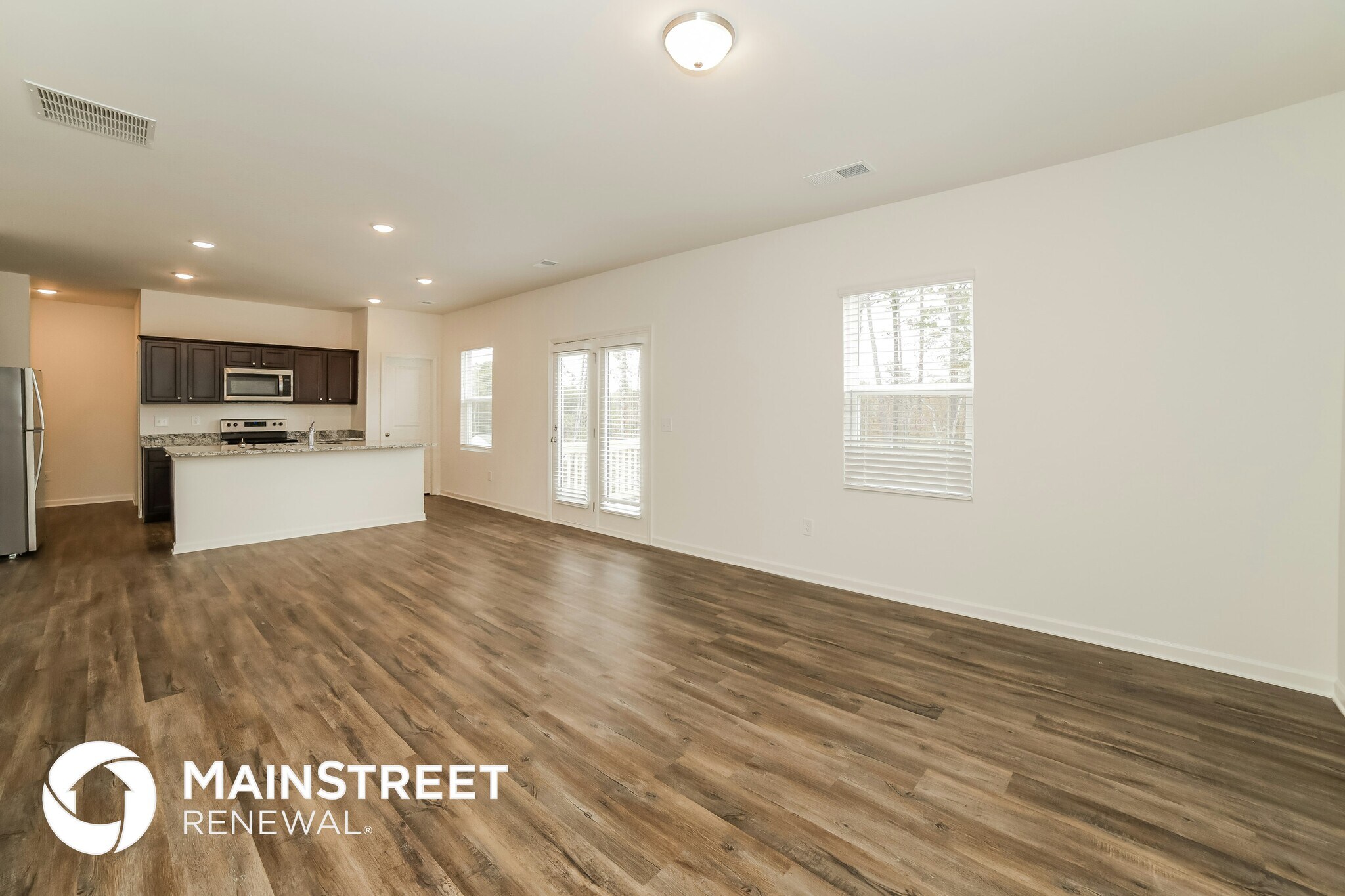 Building Photo - 8615 Paradise Dr