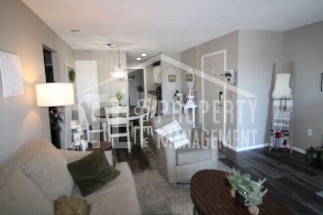 Building Photo - Beautifully Furnished 3 Bedroom Condo in B...