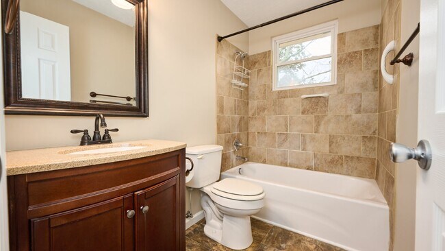 Building Photo - For Rent: 3BR, 1 1/2BA house