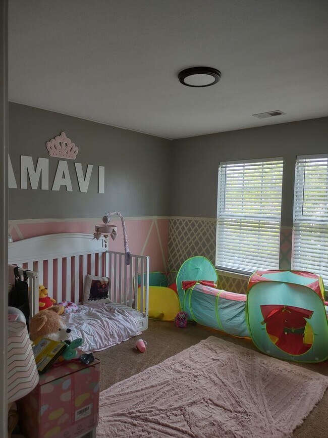 Building Photo - Great Four Bedroom Home in Elgin, SC!