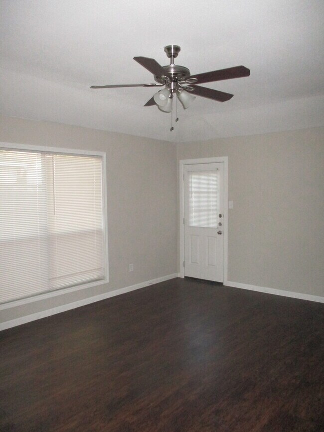 Building Photo - 13102 Crystal Cove Dr