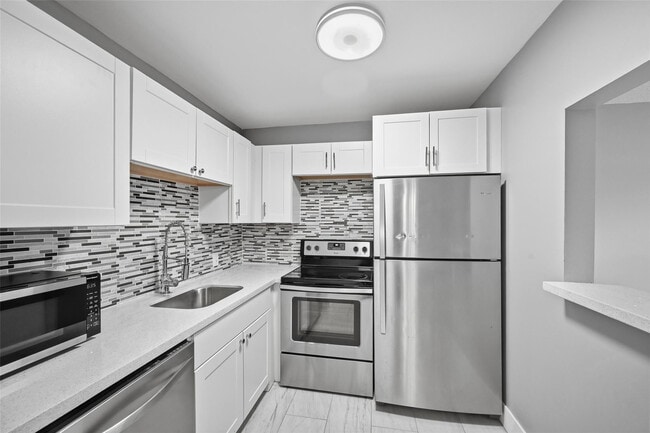 Building Photo - 436 Fanshaw K