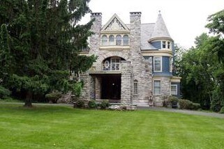 Building Photo - 154 Academy St
