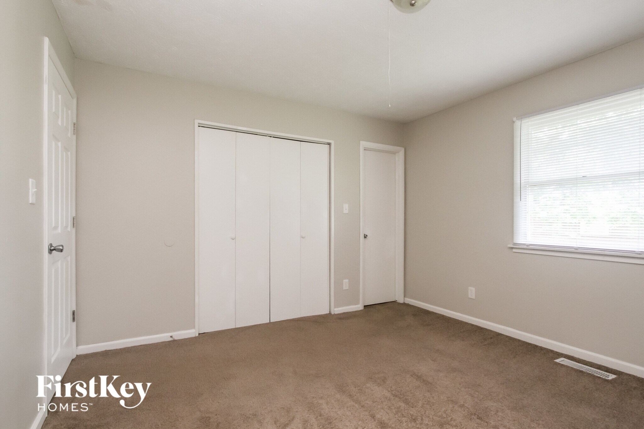 Building Photo - 4025 Mi Casa Ave