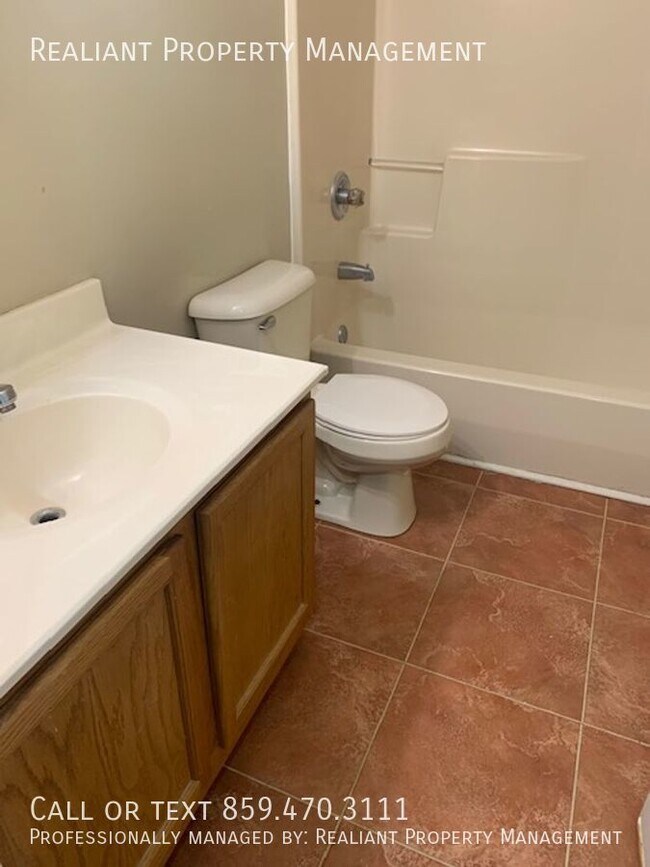 Building Photo - 112 Floyd Ct