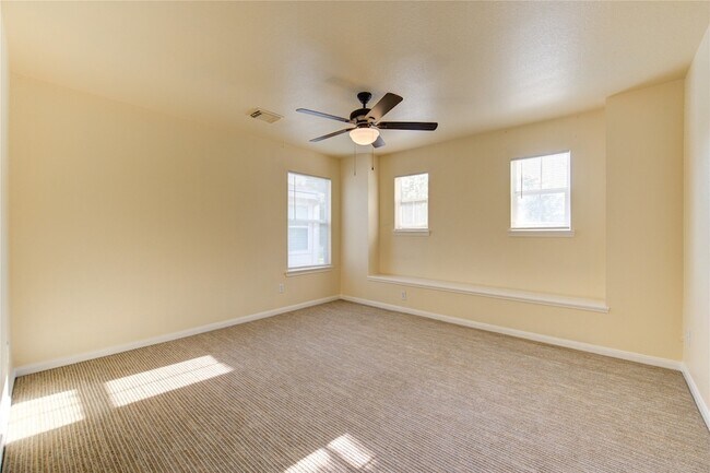 Building Photo - 6422 Mildenhall Ct