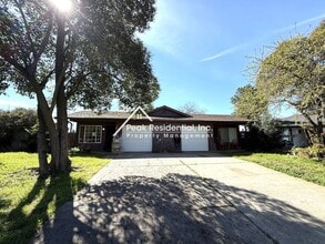 Building Photo - Nice 2bd/1ba Duplex with 1-Car Garage near Routier Rd & Hwy 50