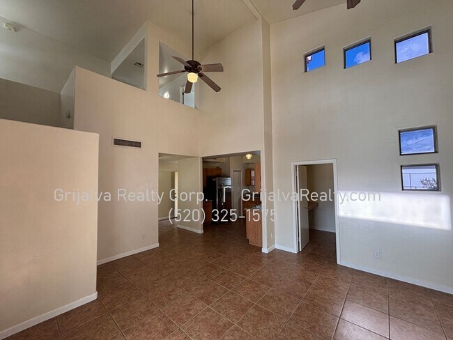 Building Photo - 1415 E Lester St