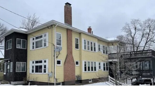 Building Photo - 254-256-256 Boutelle St