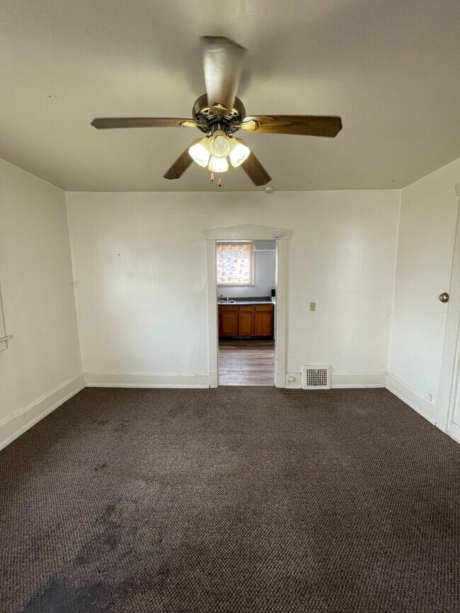 Building Photo - 369 Stambaugh Ave