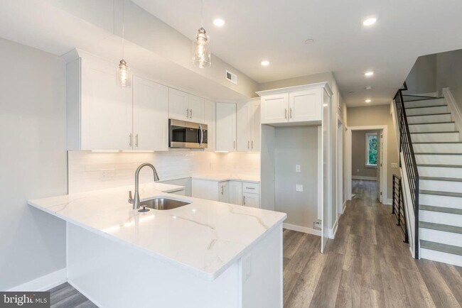 Building Photo - 2040 N 19th St