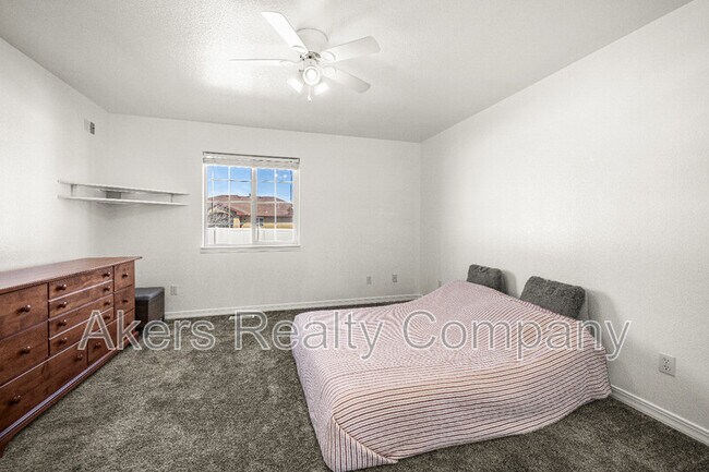 Building Photo - 2143 Teal Ct