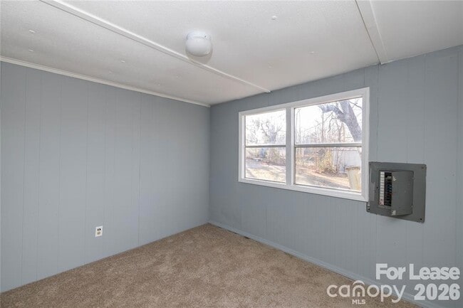 Building Photo - 126 Poe Dr