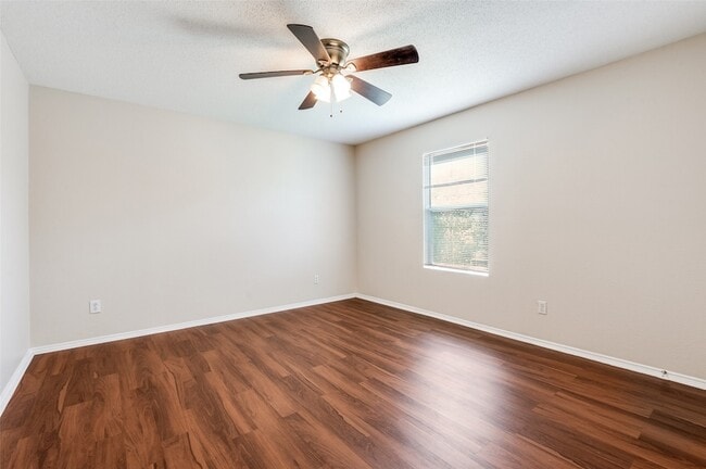 Building Photo - 2232 White Pine Dr