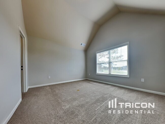 Building Photo - 142 Massey Ln