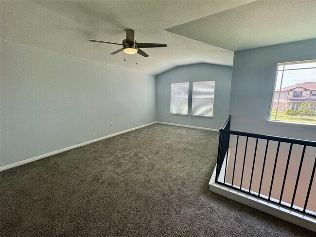 Building Photo - 372 Kingfisher Ln