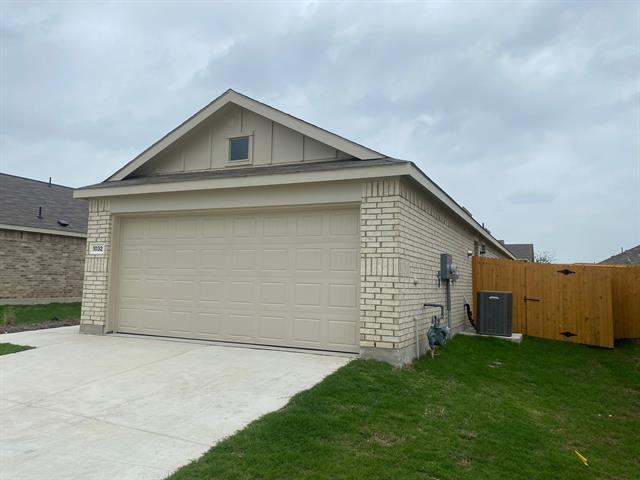 Primary Photo - 1032 Cencerro Ln