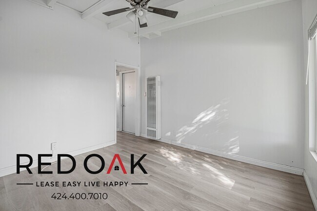 Building Photo - 15301 Woodruff Pl