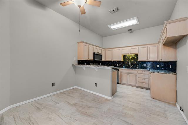 Building Photo - 856 Santa Fe Dr