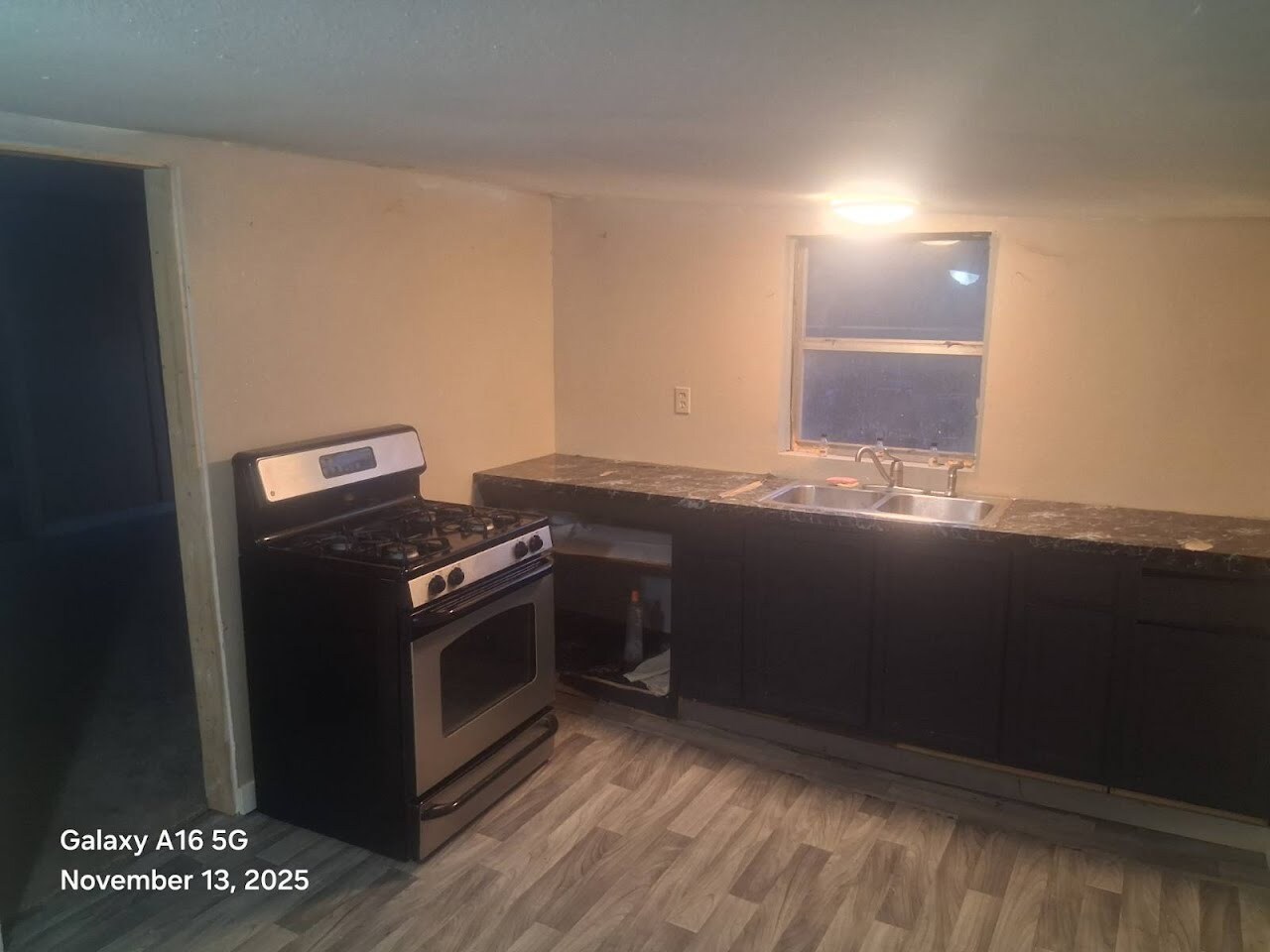 Building Photo - 6106 Kasper St