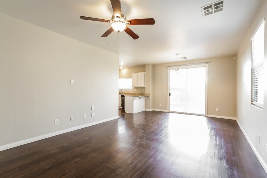 Building Photo - 6404 Frosted Dawn Ct