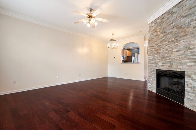 Building Photo - Conveniently located 2-bedroom, 2.5-bathroom home in Morrisville, NC