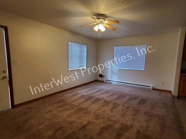Building Photo - 2622 SE 84th Ave