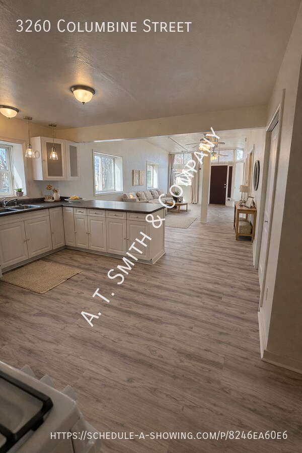 Building Photo - 3260 Columbine St