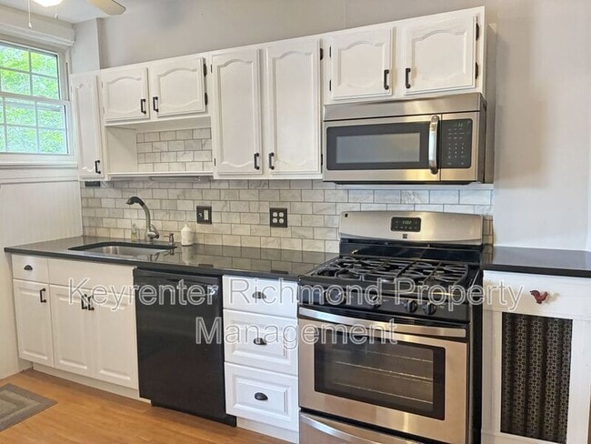 Building Photo - 3022 W Leigh St