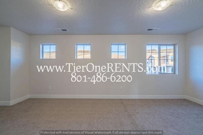 Building Photo - **$500 OFF FIRST MONTHS RENT**