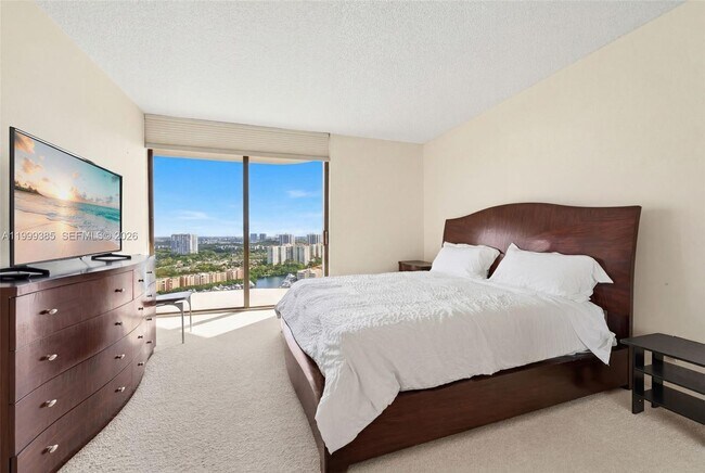 Building Photo - 19355 Turnberry Way