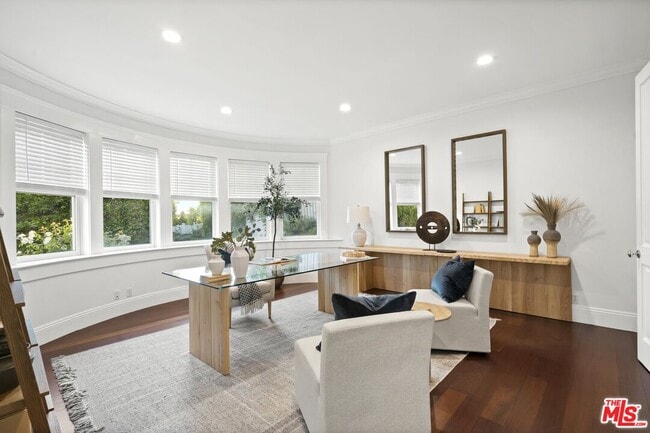 Building Photo - 7335 Birdview Ave