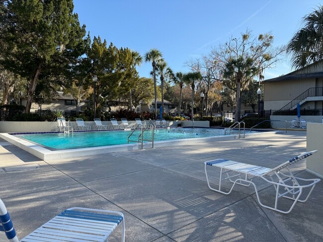 Building Photo - 2 Cartagena Ct