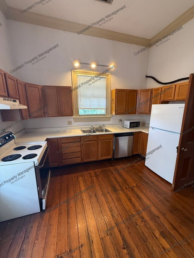 Building Photo - 1031 Bond St