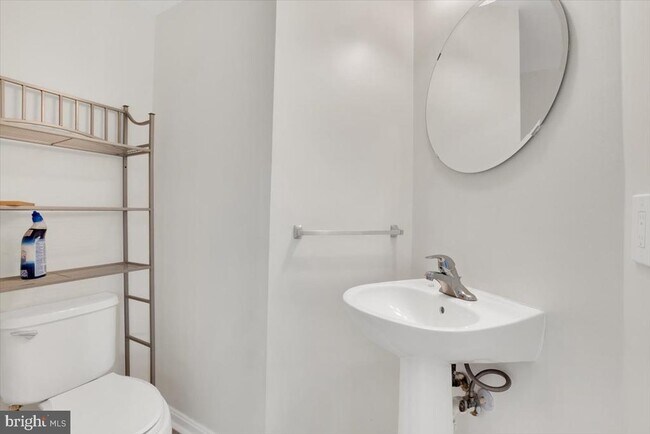 Building Photo - 5995 Terrapin Pl