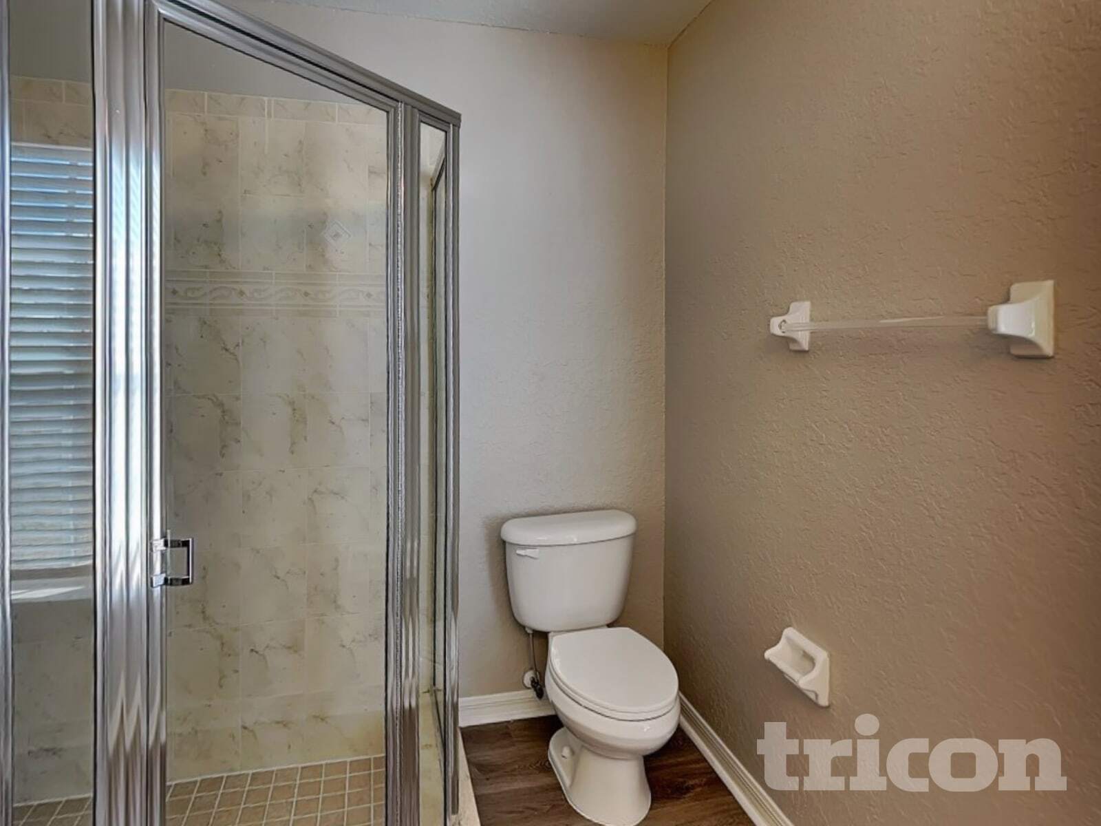 Building Photo - 2425 Bishop Rd