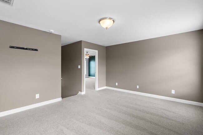 Building Photo - 269 Declaration Dr