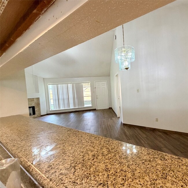Building Photo - 16914 Summer Dawn Pl