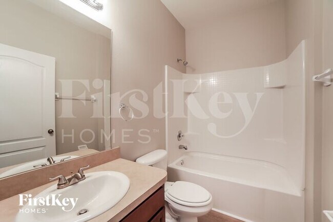 Building Photo - 1731 Bonita Bluff Ct