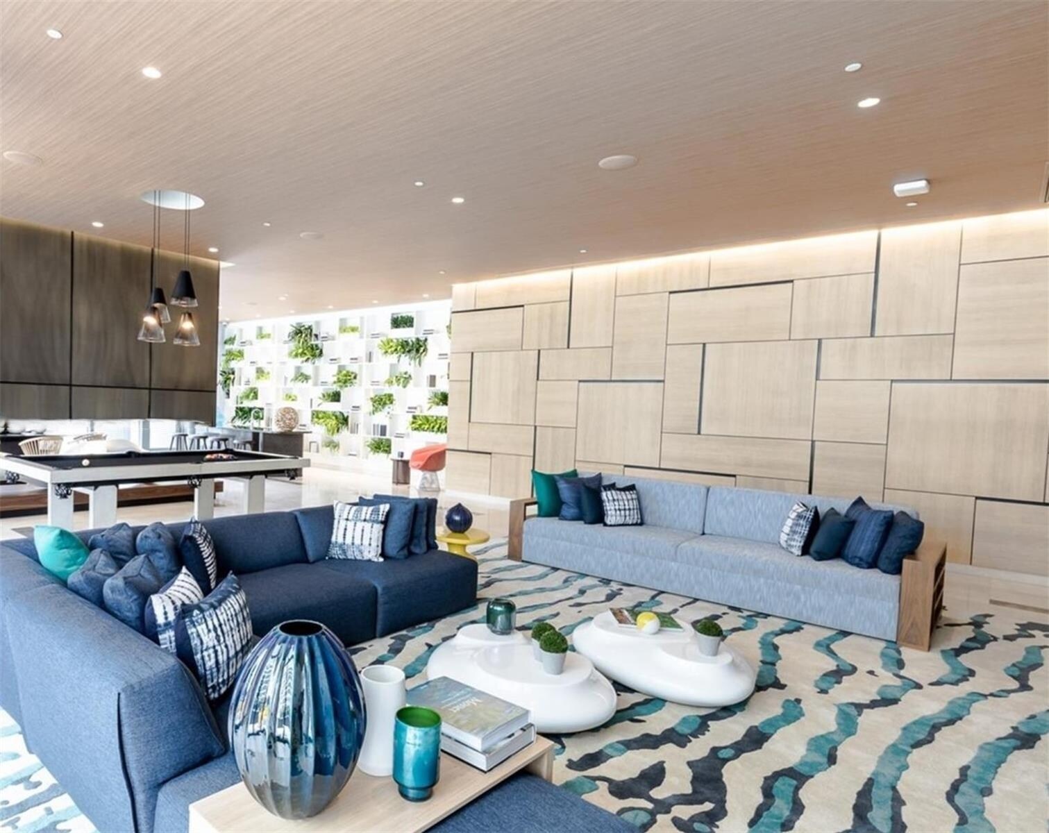 Building Photo - 45 SW 9th St