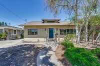 Building Photo - Single Family 3 Bed 2 Bath House in Santa ...